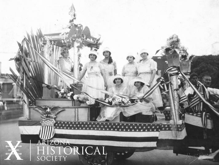 Mexican Independence Day Royalty Float, 1920